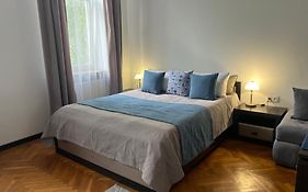 Wonderful Apartment Near The Old City